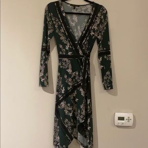 BCBG Isabella floral pring wrap dress